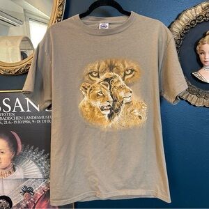 Brown lion's t-shirt